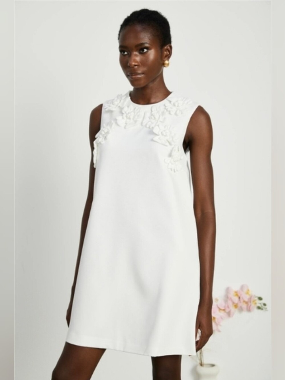 Miss Rosier Sleeveless White Embroidered A-Line Dress Size M
